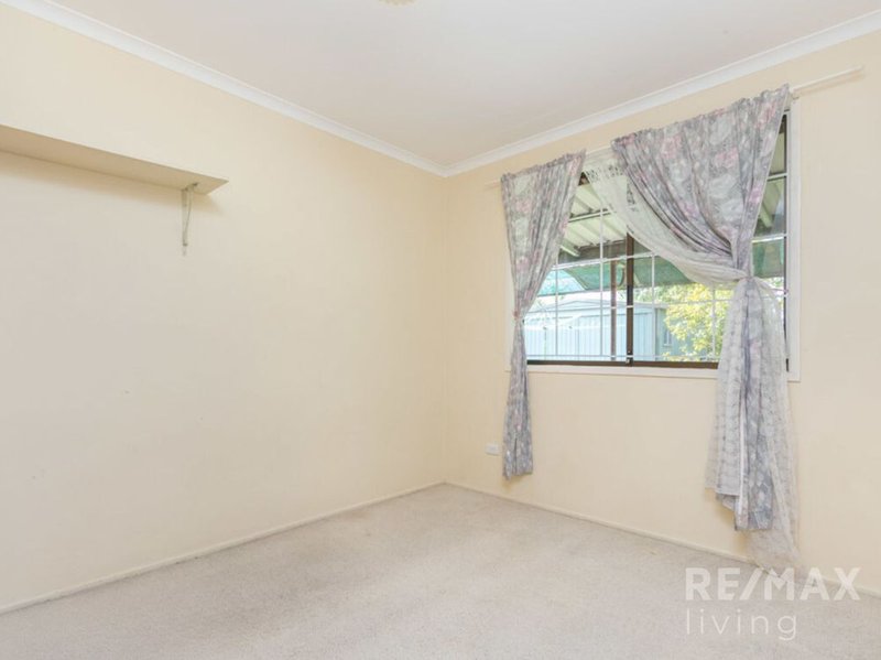 Photo - 19 Henderson Road, Burpengary QLD 4505 - Image 11