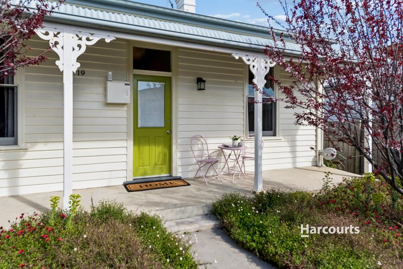 Photo - 19 Henry Street, Devonport TAS 7310 - Image 2