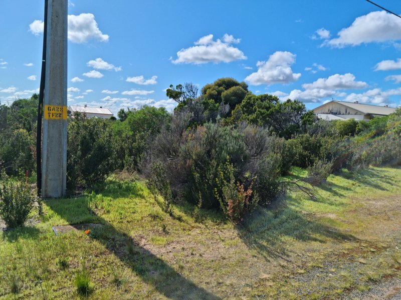 Photo - 19 Heron Crescent, Thompson Beach SA 5501 - Image 2