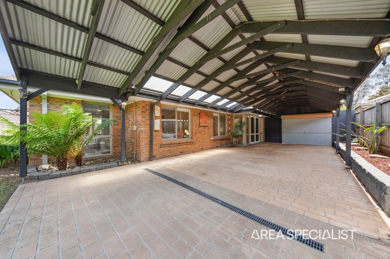 Photo - 19 Heywood Crescent, Cranbourne North VIC 3977 - Image 12