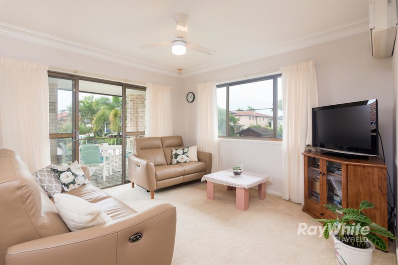 Photo - 19 Highcrest Avenue, Wavell Heights QLD 4012 - Image 6