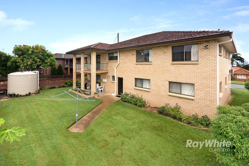 Photo - 19 Highcrest Avenue, Wavell Heights QLD 4012 - Image 14