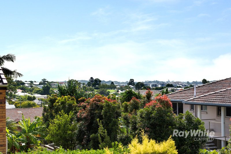 Photo - 19 Highcrest Avenue, Wavell Heights QLD 4012 - Image 18