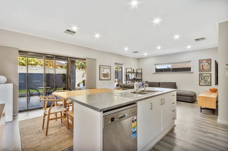 Photo - 19 Highland Circuit, Blakeview SA 5114 - Image 5