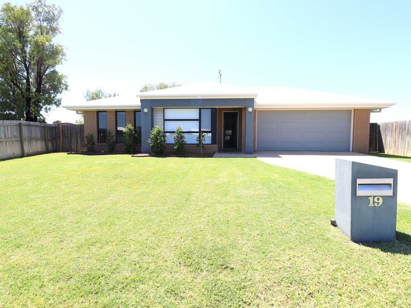 19 Highview Close, Roma QLD 4455