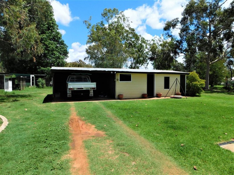 Photo - 19 Hilda Street, Charleville QLD 4470 - Image 11