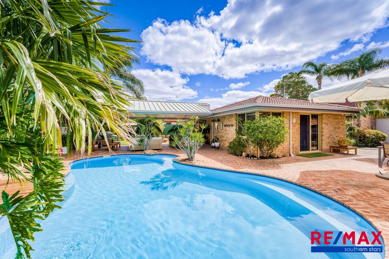 Photo - 19 Hillock Circle, Leeming WA 6149 - Image 4