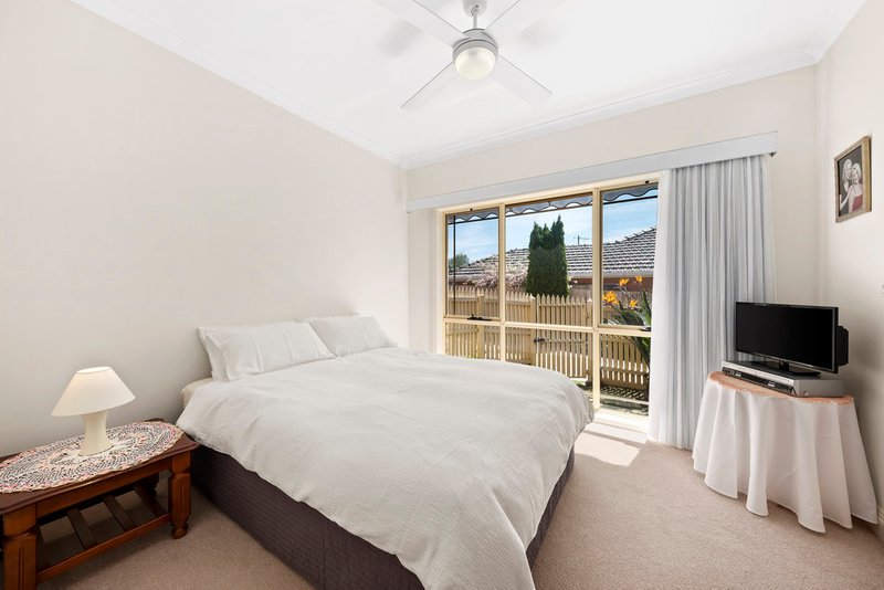 Photo - 1/9 Hillview Avenue, Mount Waverley VIC 3149 - Image 7