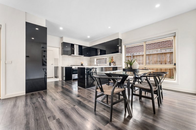 Photo - 19 Hillview Crescent, Ferntree Gully VIC 3156 - Image 4