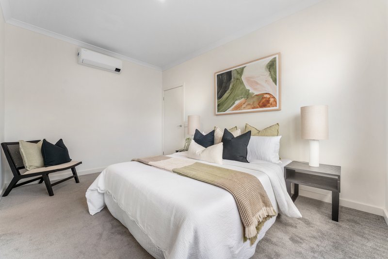 Photo - 19 Hillview Crescent, Ferntree Gully VIC 3156 - Image 9