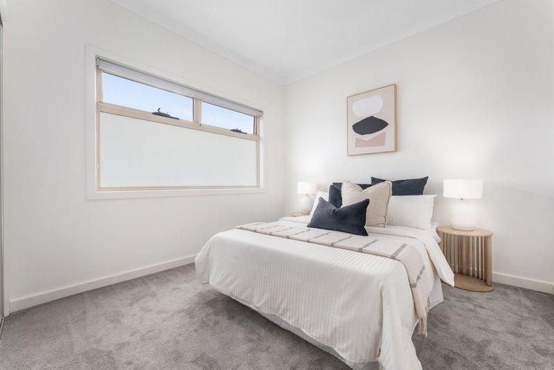Photo - 19 Hillview Crescent, Ferntree Gully VIC 3156 - Image 11