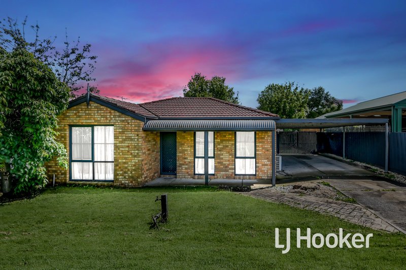 19 Hillview Rise, Hampton Park VIC 3976