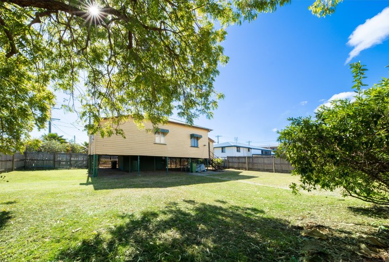 Photo - 19 Hinschen Street, Proserpine QLD 4800 - Image 14