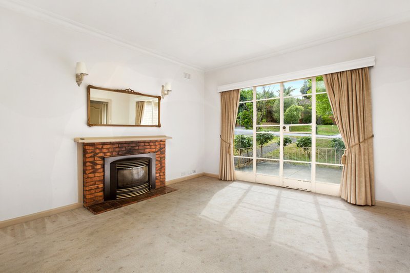 Photo - 19 Hodgson Street, Templestowe Lower VIC 3107 - Image 3