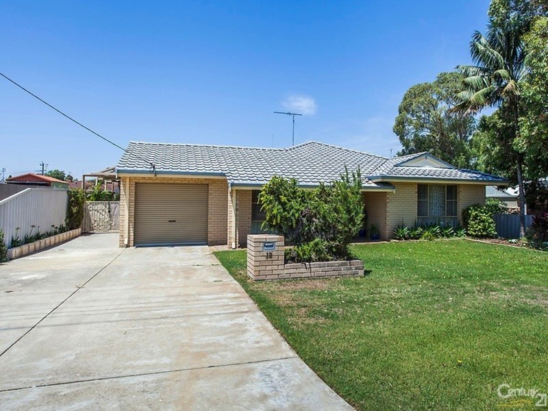 Photo - 19 Hokin Street , Waikiki WA 6169 - Image 3