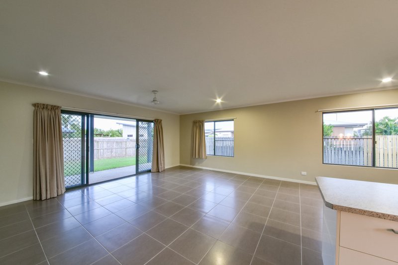 Photo - 19 Honey Myrtle Street, Proserpine QLD 4800 - Image 7