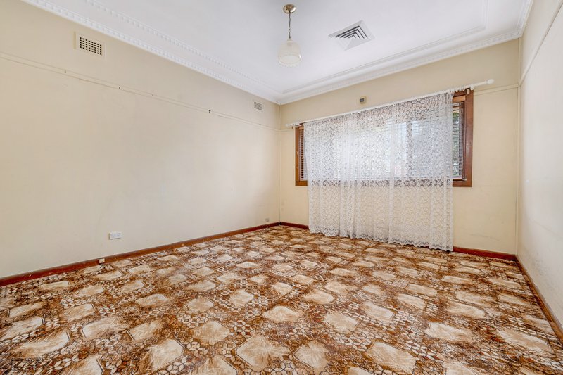 Photo - 19 Hood Street, Yagoona NSW 2199 - Image 5