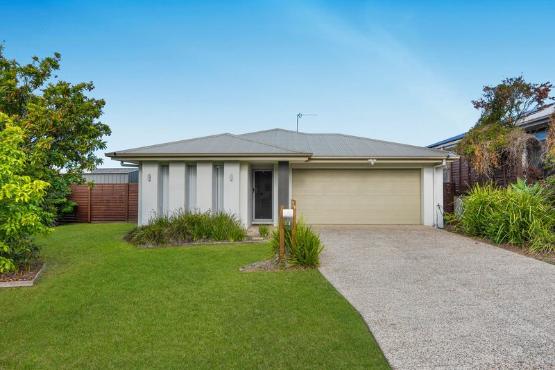 Photo - 19 Hoop Pine Circuit, Coomera QLD 4209 - Image 1