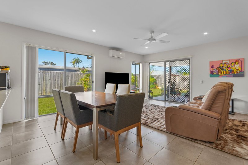 Photo - 19 Hoop Pine Circuit, Coomera QLD 4209 - Image 4
