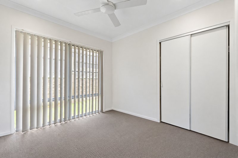 Photo - 19 Hoop Pine Circuit, Coomera QLD 4209 - Image 10