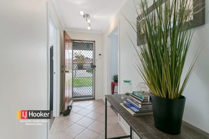 Photo - 19 Horsens Way, Parafield Gardens SA 5107 - Image 5