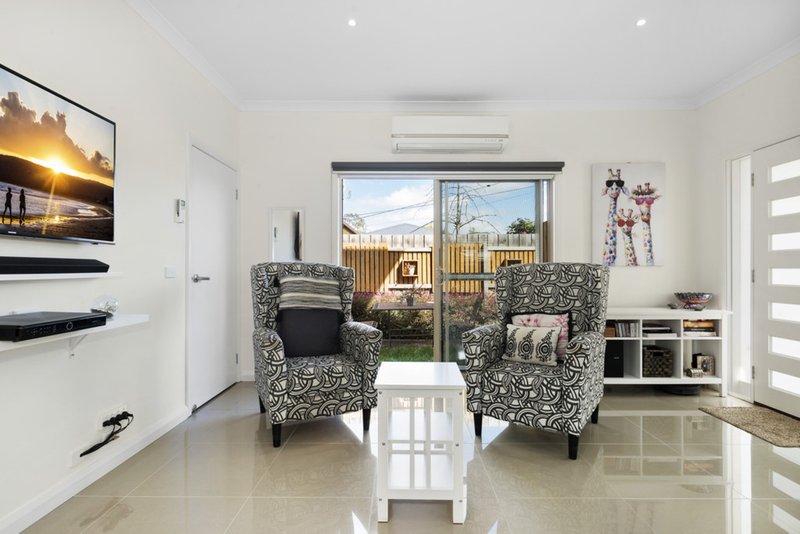 Photo - 1/9 Houston Street, Epping VIC 3076 - Image 5