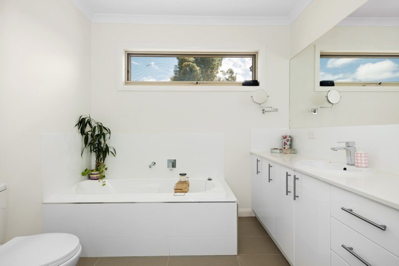 Photo - 1/9 Houston Street, Epping VIC 3076 - Image 7