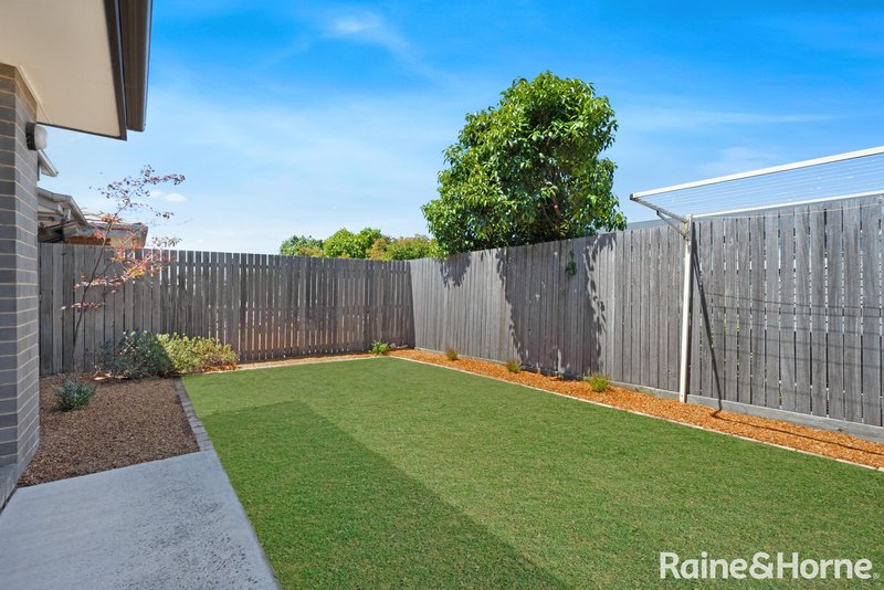 Photo - 19 Hugh Gilchrist Street, Casey ACT 2913 - Image 8