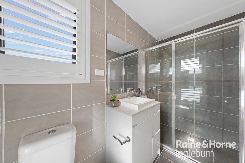 Photo - 19 Hydrus Street, Austral NSW 2179 - Image 10