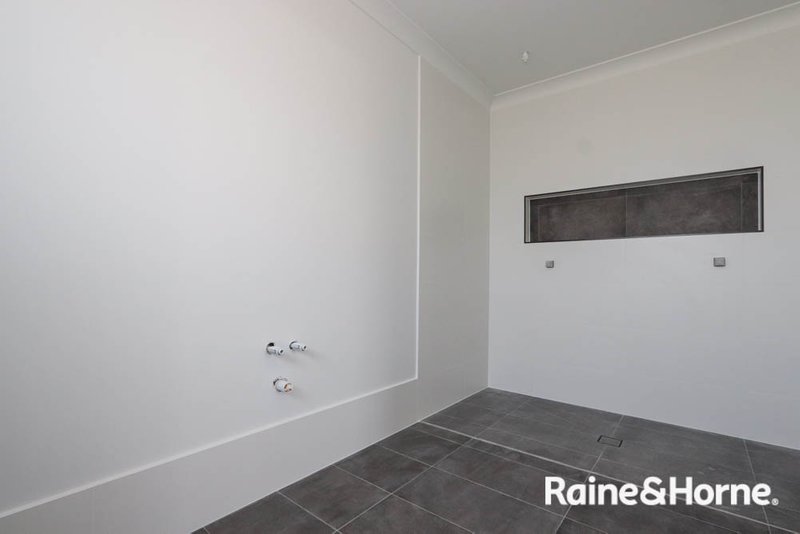 Photo - 19 Ignatius Place, Kelso NSW 2795 - Image 8