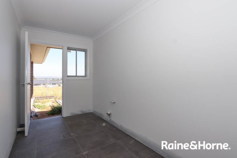 Photo - 19 Ignatius Place, Kelso NSW 2795 - Image 16