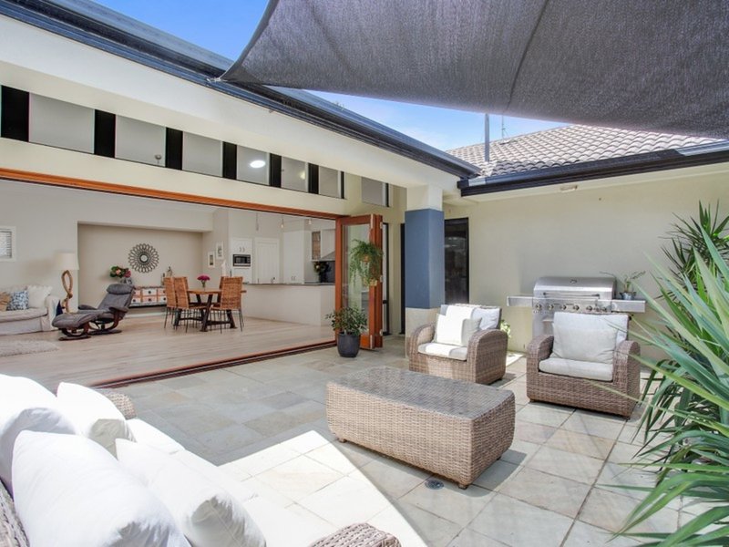 Photo - 19 Imperia Crescent, Varsity Lakes QLD 4227 - Image 3