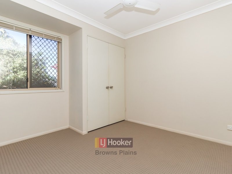 Photo - 19 Indica Crescent, Regents Park QLD 4118 - Image 7