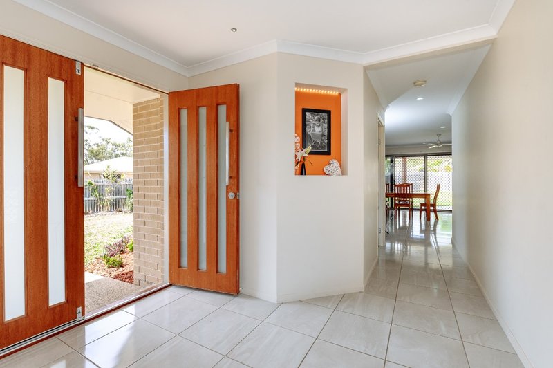 Photo - 19 Ingra Close, Glen Eden QLD 4680 - Image 5