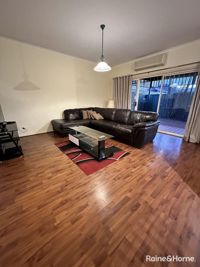 Photo - 19 Innes Circuit, Mawson Lakes SA 5095 - Image 3