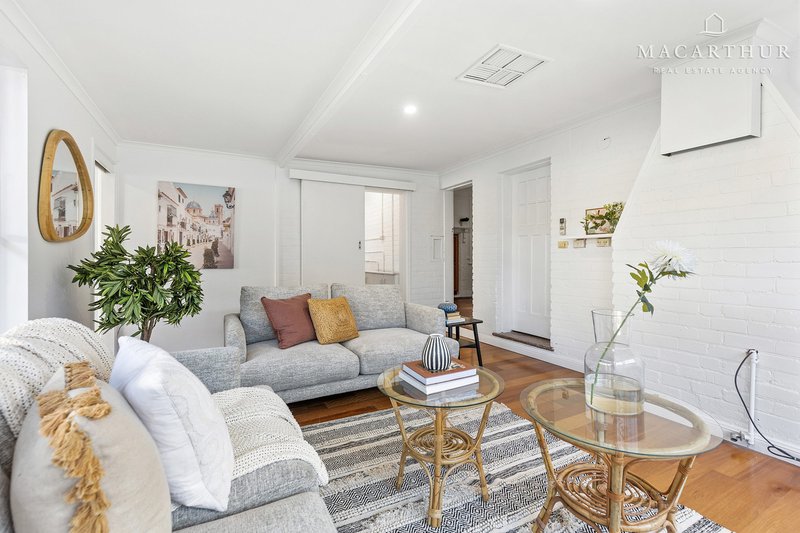 Photo - 19 Inverary Street, Turvey Park NSW 2650 - Image 8