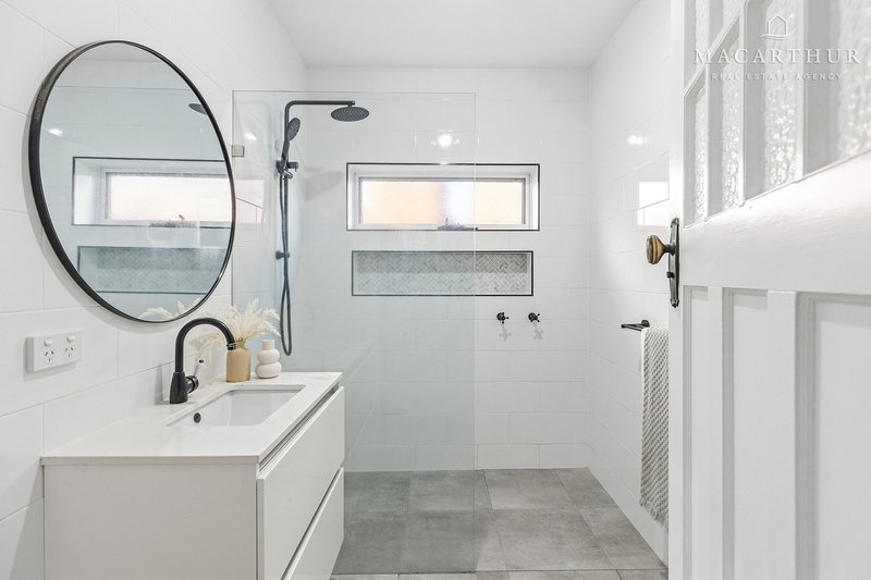 Photo - 19 Inverary Street, Turvey Park NSW 2650 - Image 19