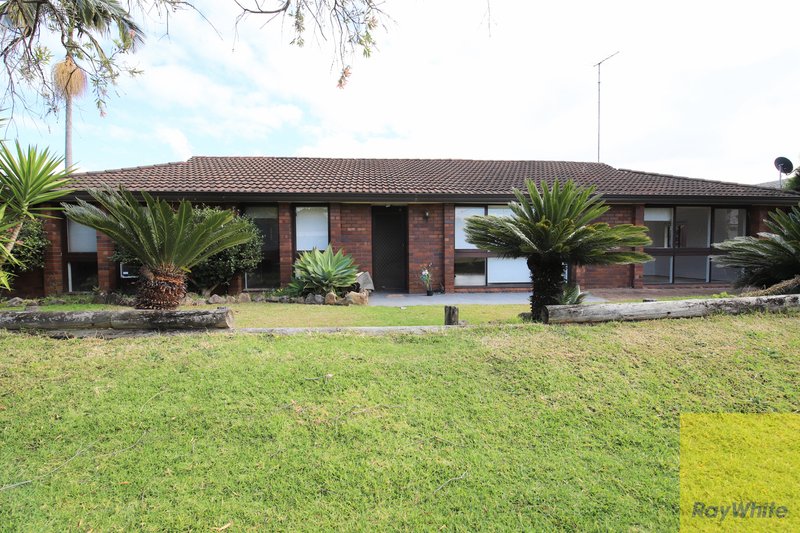 Photo - 19 Jacaranda Drive, Georges Hall NSW 2198 - Image 1