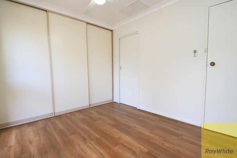 Photo - 19 Jacaranda Drive, Georges Hall NSW 2198 - Image 4