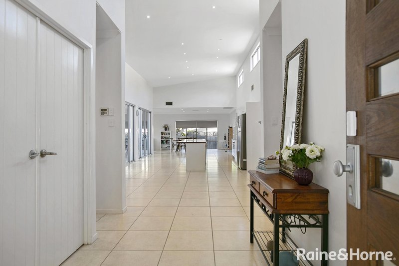 Photo - 19 Jacksonia Place, Noosaville QLD 4566 - Image 5