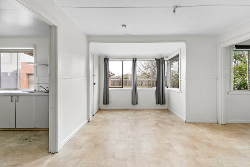 Photo - 19 James Street, Fawkner VIC 3060 - Image 6