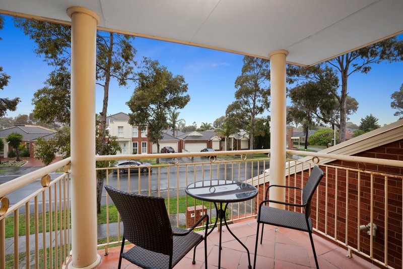 Photo - 19 Jardier Terrace, South Morang VIC 3752 - Image 12