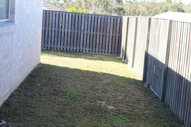 Photo - 19 Jardine Cresent , Boyne Island QLD 4680 - Image 22