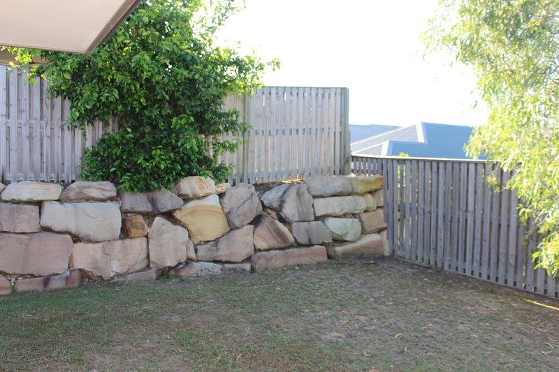 Photo - 19 Jardine Cresent , Boyne Island QLD 4680 - Image 34