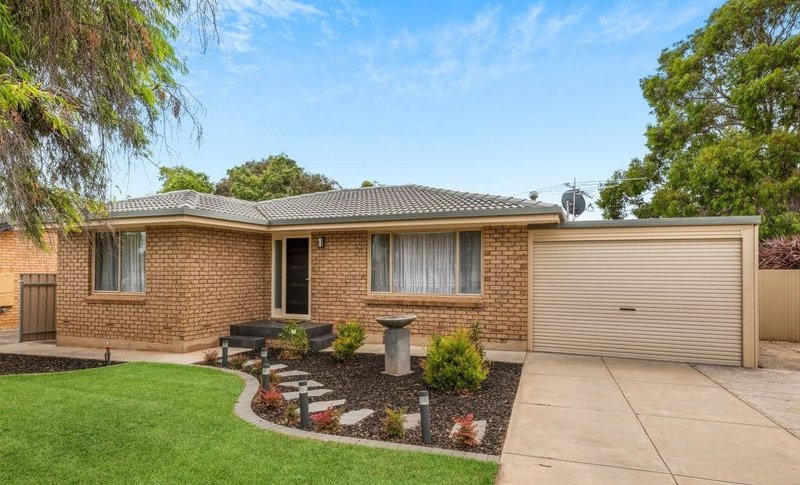 Photo - 19 Jenner Street, Morphett Vale SA 5162 - Image 1