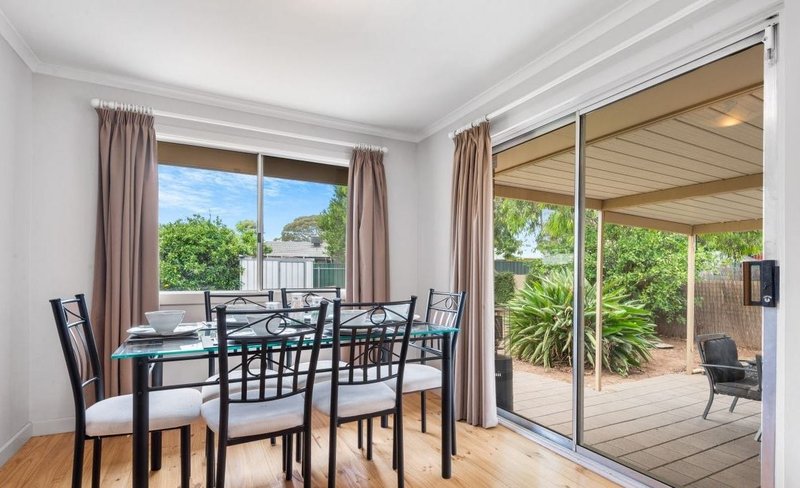 Photo - 19 Jenner Street, Morphett Vale SA 5162 - Image 6