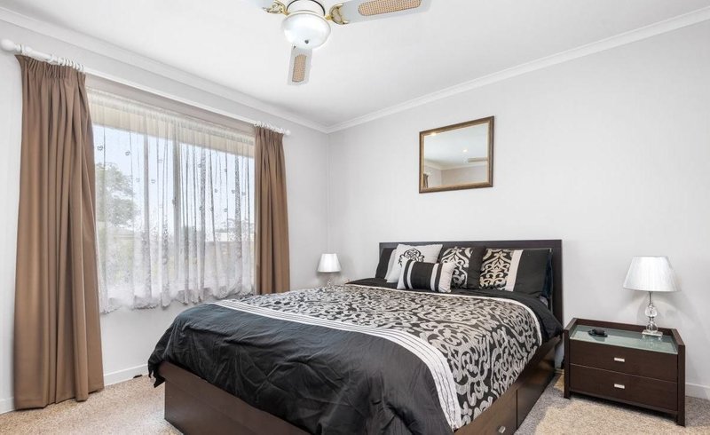 Photo - 19 Jenner Street, Morphett Vale SA 5162 - Image 7