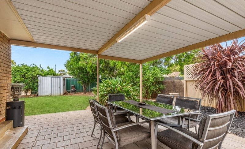Photo - 19 Jenner Street, Morphett Vale SA 5162 - Image 11