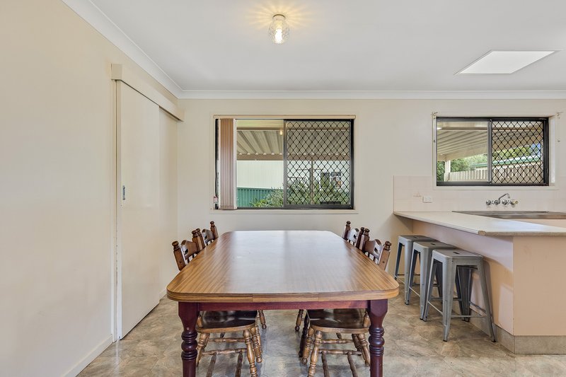 Photo - 19 Jimbour Drive, Newtown QLD 4350 - Image 3