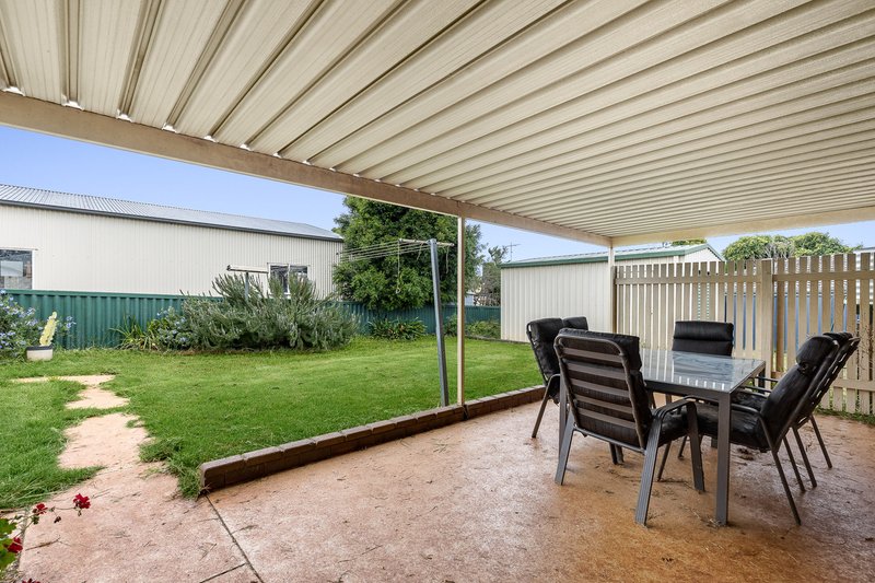 Photo - 19 Jimbour Drive, Newtown QLD 4350 - Image 10